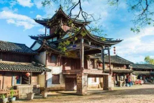  丽江古城建筑是什么样的？有什么特点？