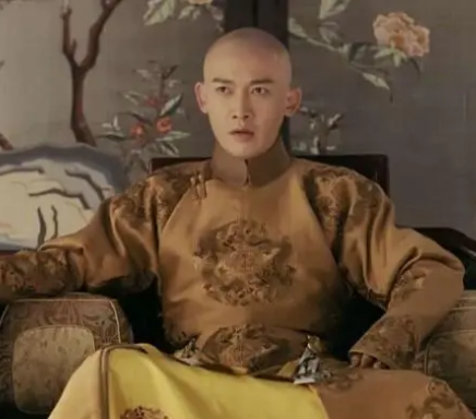 为什么说乾隆讨厌雍正？原因是什么？