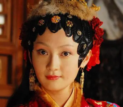 王熙凤是什么人？她的情感生活怎么样？
