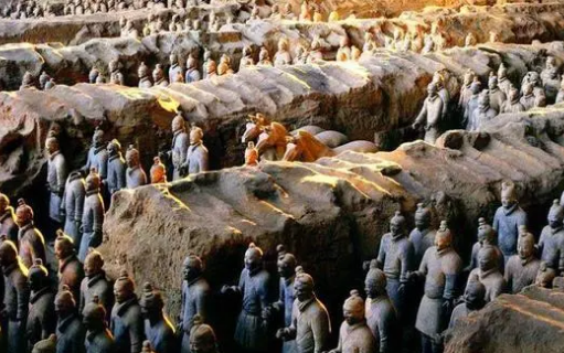 兵马俑4号坑在什么地方？为什么不挖？