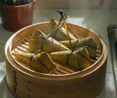 粽子是怎么来的？有哪些与粽子相关的民间传说？