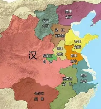 汉朝是分封还是郡县？汉朝采取了怎样的制度？