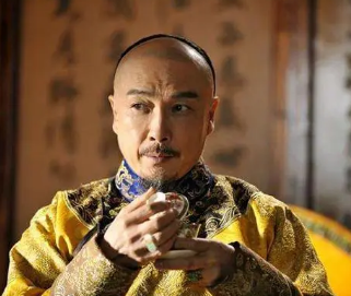 嘉庆皇帝有实权吗？当时的情况是怎样的？