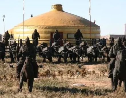 十三翼之战参战双方是谁？地点在哪？