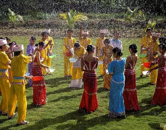 傣族泼水节是什么时候？泼水节是个怎样的节日？