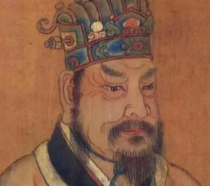 楚庄王叫王而不是公。是因为什么?跟什么有关？