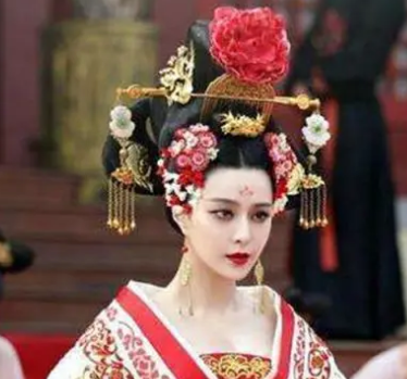 武则天是什么人？她真的是第一个女皇吗？