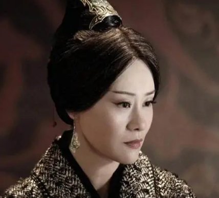 华阳夫人与嬴政：一段错综复杂的家族纷争