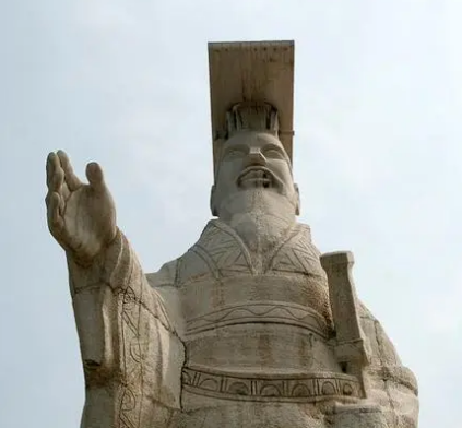 刘邦的本事与秦始皇相比怎么样？能打过秦始皇吗？