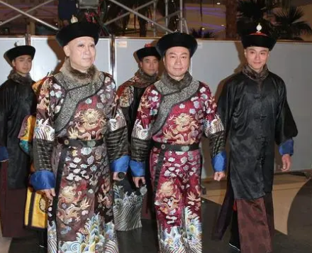 太监为什么要割礼：古代中国宫廷的残酷传统
