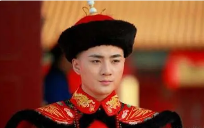 明朝皇帝深宫久居，清朝皇帝喜爱出巡，为什么会这样？