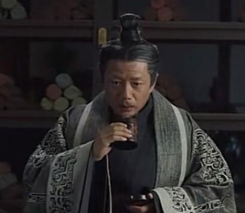 吕不韦为何饮鸠自尽？当时发生了什么？