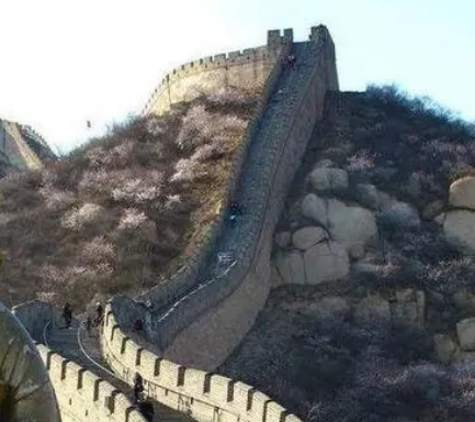 秦始皇的北伐与长城建设：一场战略选择的思考
