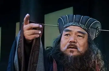 董卓的历史评价非常差，他到底是个怎样的人呢？