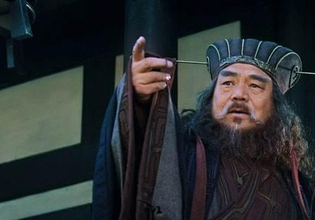 董卓：从平民到权臣的崛起之路