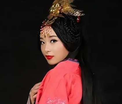 梁妠：东汉衰落的见证者与推动者