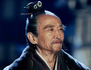 如何看待三国中贾诩这个人物？贾诩是个怎样的人？