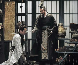 曹操何时决定的继承人？他为何选择曹丕？