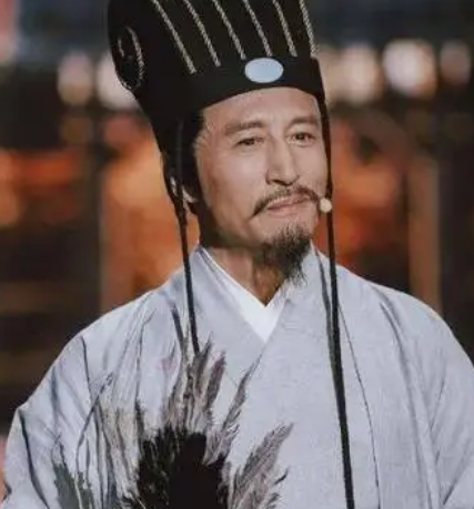 卢毓与诸葛亮：历史中的交错轨迹