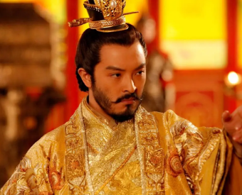 杨广的木偶机器人是按谁打造的？如何制造的？
