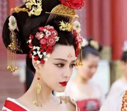 武则天的三个老公是谁：揭秘唐朝宫廷中的权谋与爱情