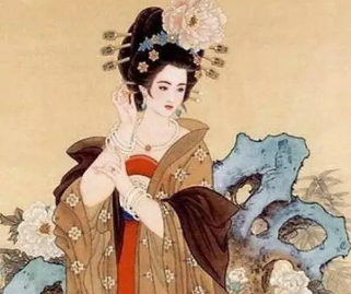 杨贵妃如果不死，唐朝真的会提前灭亡吗？