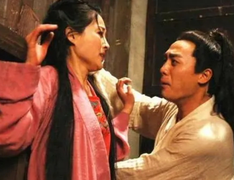武松杀嫂前解衣裳的深层原因解析，都有什么原因存在？