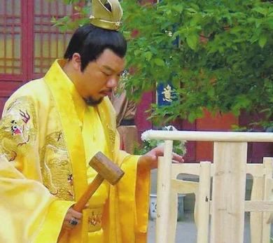 朱由校：被誉作“木匠皇帝”的明朝君主