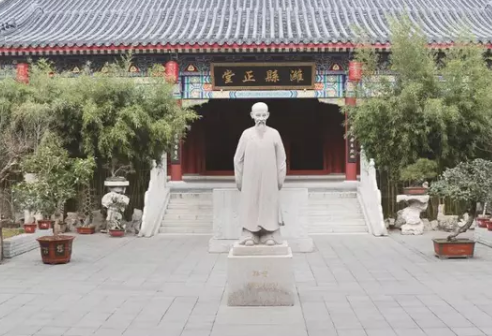 郑板桥的官职生涯：从县令到扬州八怪