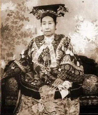 咸丰为何看上慈禧 是因为长得美吗？真相是什么样的？