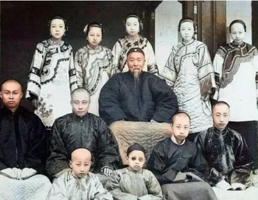 李鸿章的婚恋生活：妻妾之间的情感纠葛