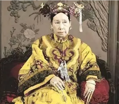慈禧太后的崛起之路：权力与权谋的完美结合