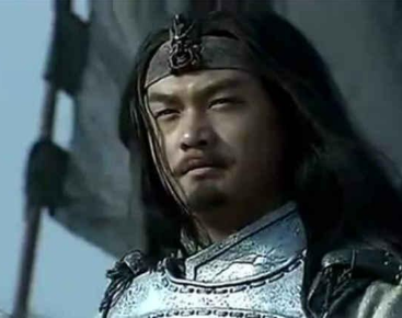 马超的一生经历哪些坎坷？他的家庭背景是怎样的？