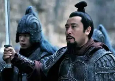 揭秘三国历史：吕布骂刘备“大耳贼”是为什么?
