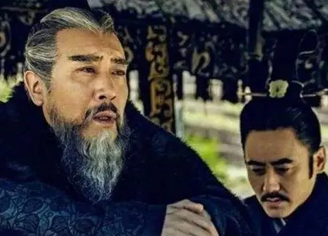 曹操起义时的亲戚兵马援助，亲戚带了多少兵马？