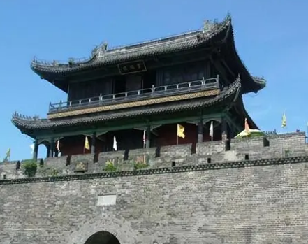 三国时期糜芳为什么会投降曹操？原因是什么？