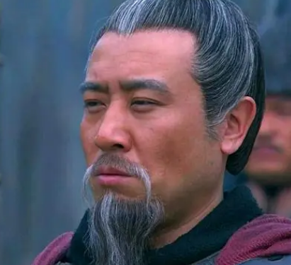 魏延被封为县侯，诸葛亮只是乡侯，是因为什么?