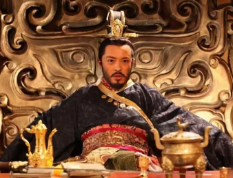 杨广与杨坚的政绩比较：隋朝的辉煌与衰败