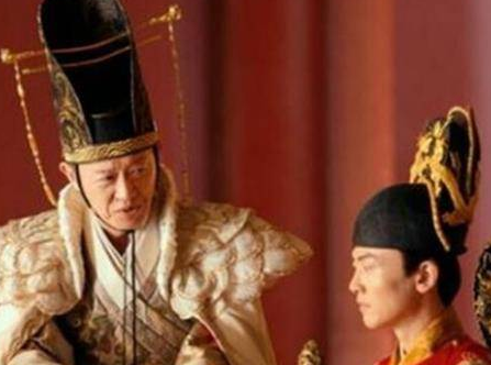 王承恩与魏忠贤之间有什么交集：一场权力的较量