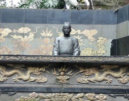 明玉珍：一生的奋斗与坚韧，人生故事是什么？