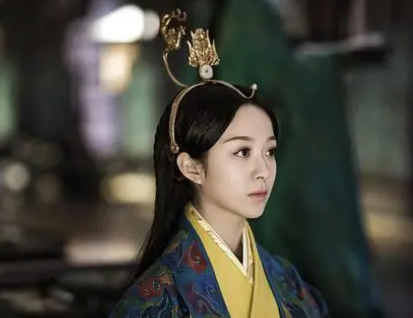 扶苏与胡亥的母亲：秦朝宫廷中的两位女性