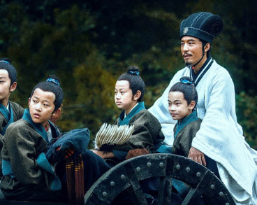 诸葛亮的两位公子：命运的迥异走向