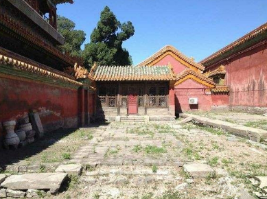 冷宫生活：历史与现实的交融