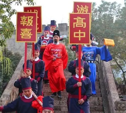 古代的“高考移民”：白居易“冒籍”考中进士