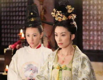 揭秘一代才女上官婉儿的命运：被武则天灭族的真相
