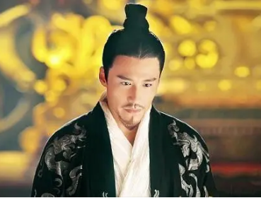 汉武帝临死前做三件事是什么？保证汉朝百年安全