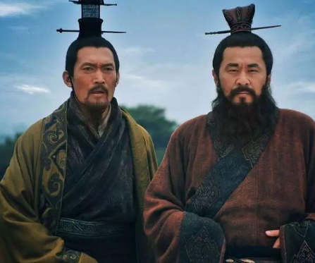 北海相孔融做了什么？为什么被曹操抄家？