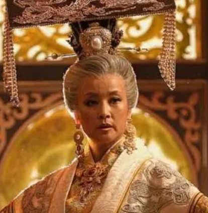 女人系列：一个歌女的皇后之路