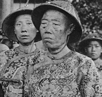 李莲英为何受宠？揭秘清朝宫廷中的独特存在