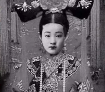 光绪皇帝的婚姻与情感：忧伤的皇权与爱情的挣扎